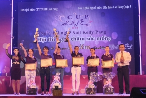 cup-nail-kelly-pang