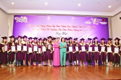 Trao bằng tốt nghiệp 18/08/2015