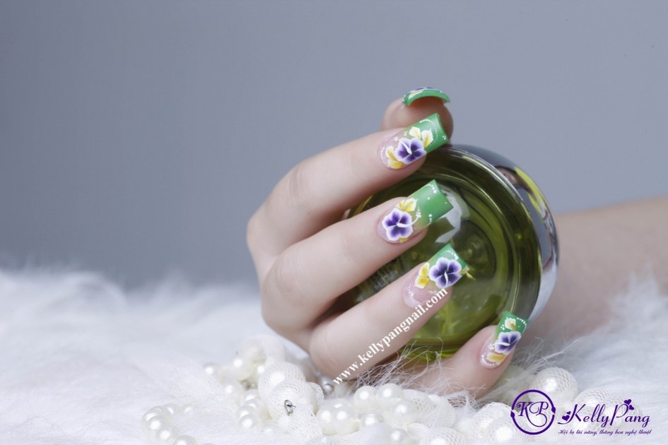 Cách Vẽ Mẫu Móng Hoa Cọ Bản Tím
