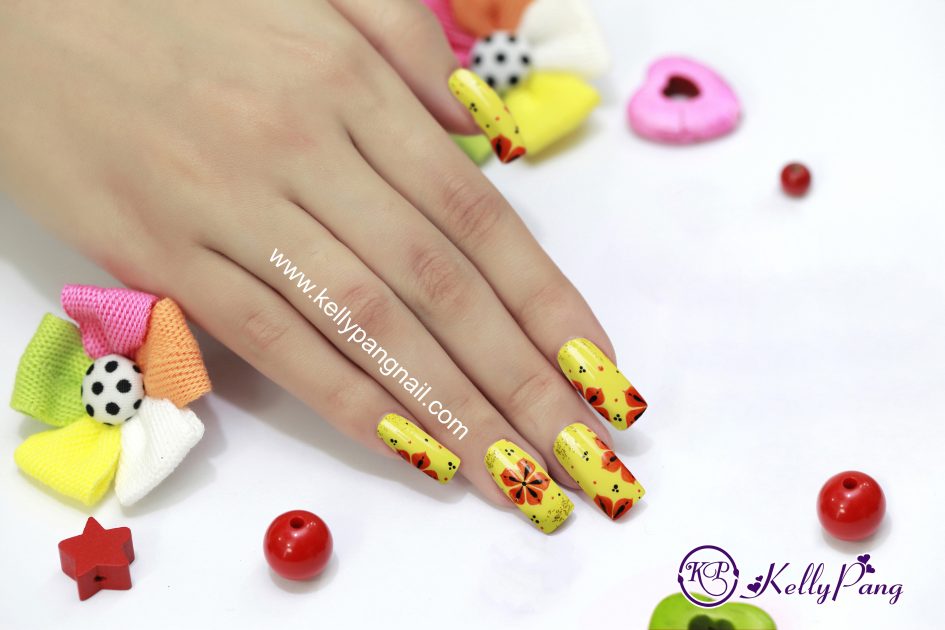 Cách Vẽ Mẫu Móng “Hoa Nắng”