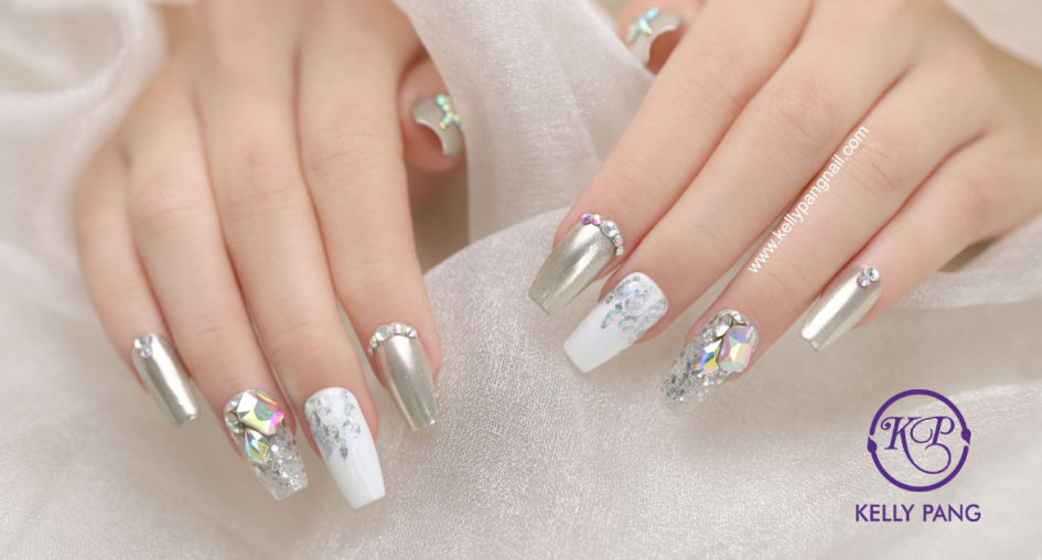BST mẫu nails hot cho mùa hè 2021